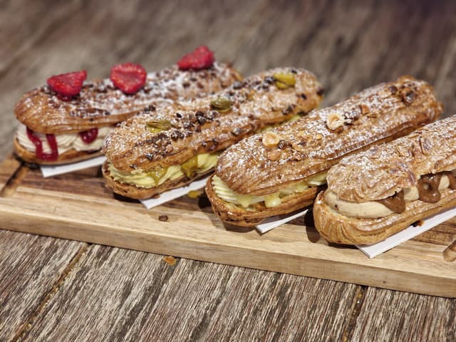 Éclairs artisanaux Maison Leny - framboise, pistache, café noisette et chocolat