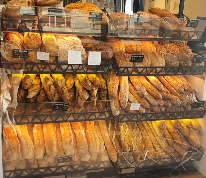 Pains artisanaux de Maison Leny - baguette Campaillette, pain au petit épeautre de Sault et pains spéciaux